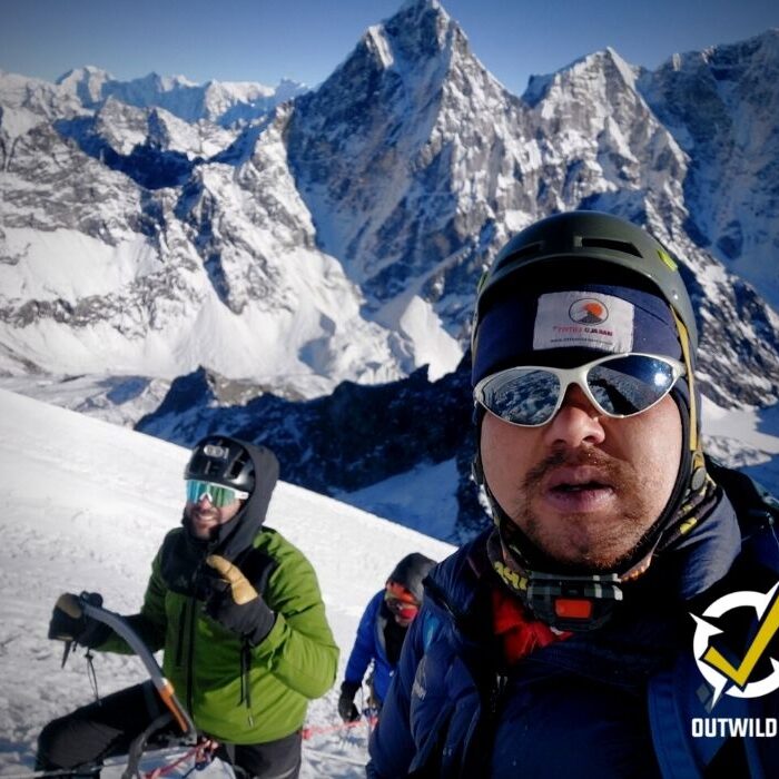 Ascension Du Lobuche Peak