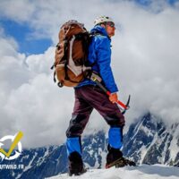 sommet peak saribung népal.