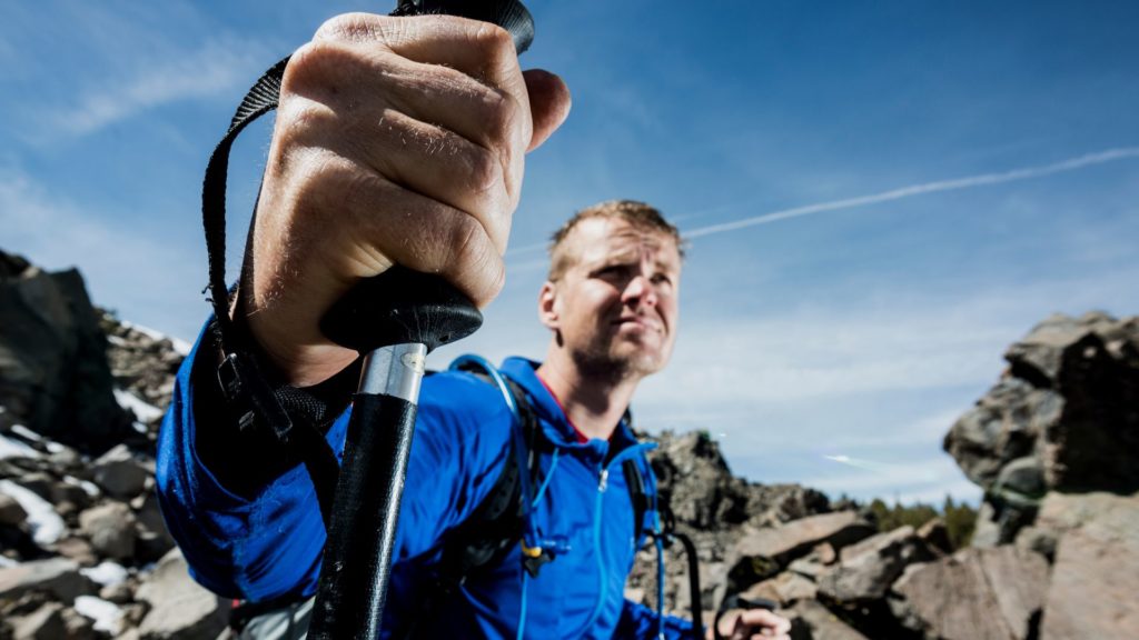 Faut il marcher avec ou sans bâtons de randonnée ?
