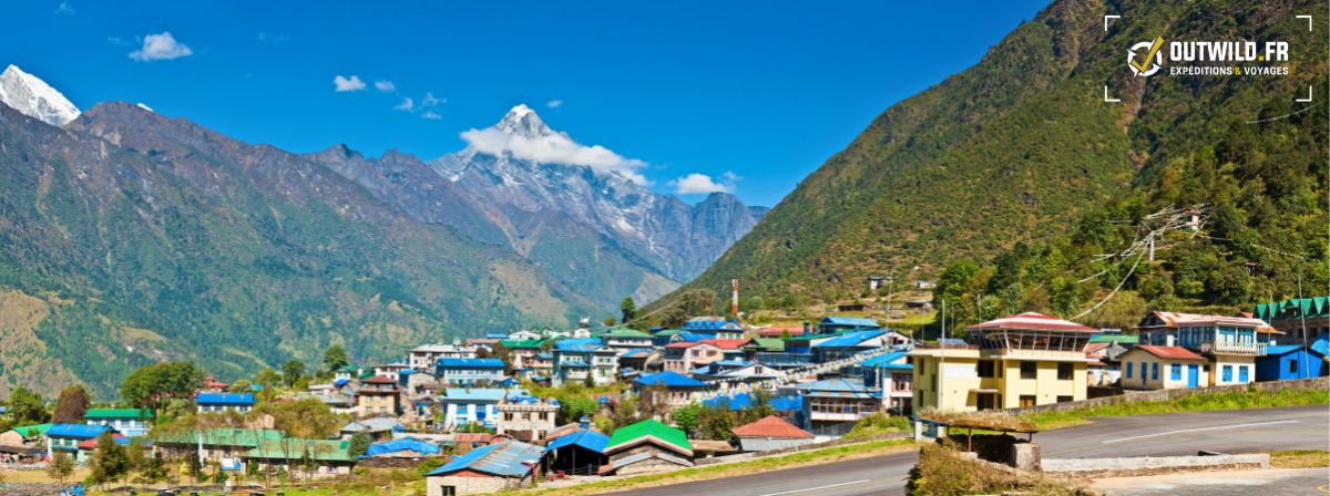 Village de Lukla au Népal : Point de départ de l'aventure Himalayenne