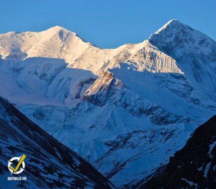 Ascension Chulu Far East (6059m) au Népal