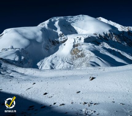 Ascension Thorong Peak (6144m) au Népal