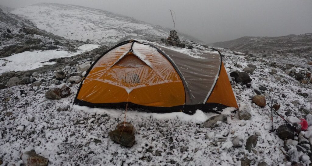 Les camps d'expédition en haute montagne