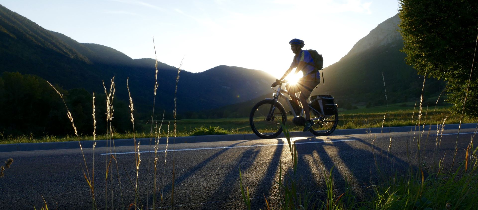 Conseils pratiques pour réussir pleinement son slow travel à pied ou à vélo
