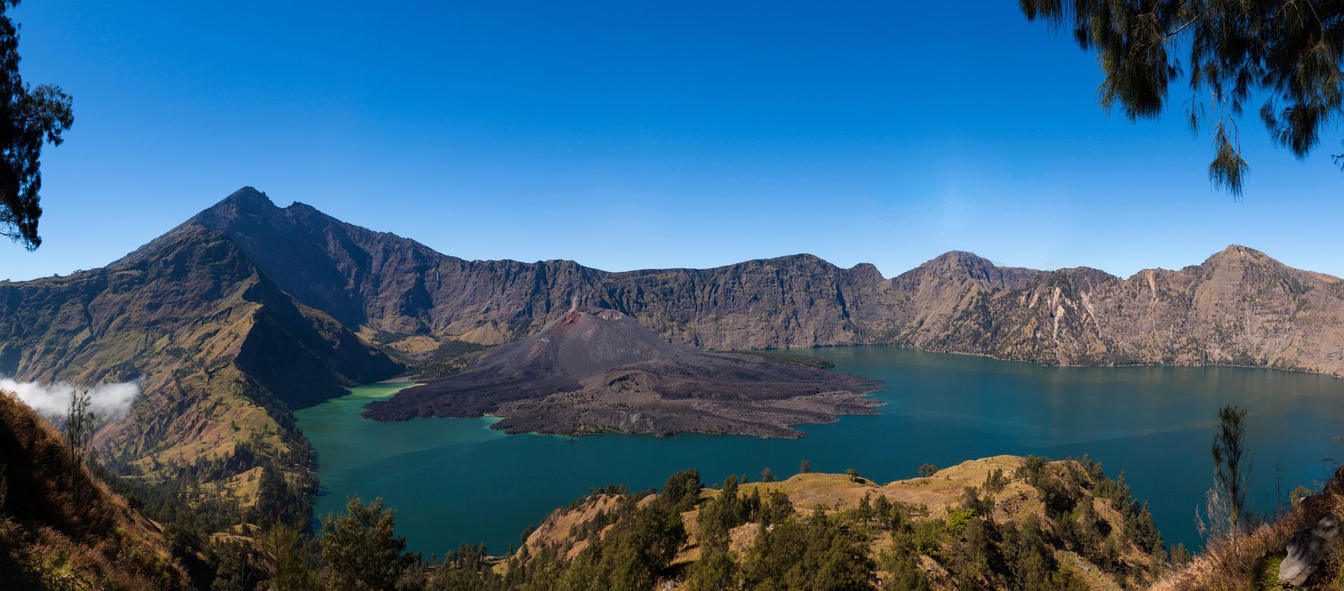 Gravir le Mont Rinjani au Lombok en Indonésie