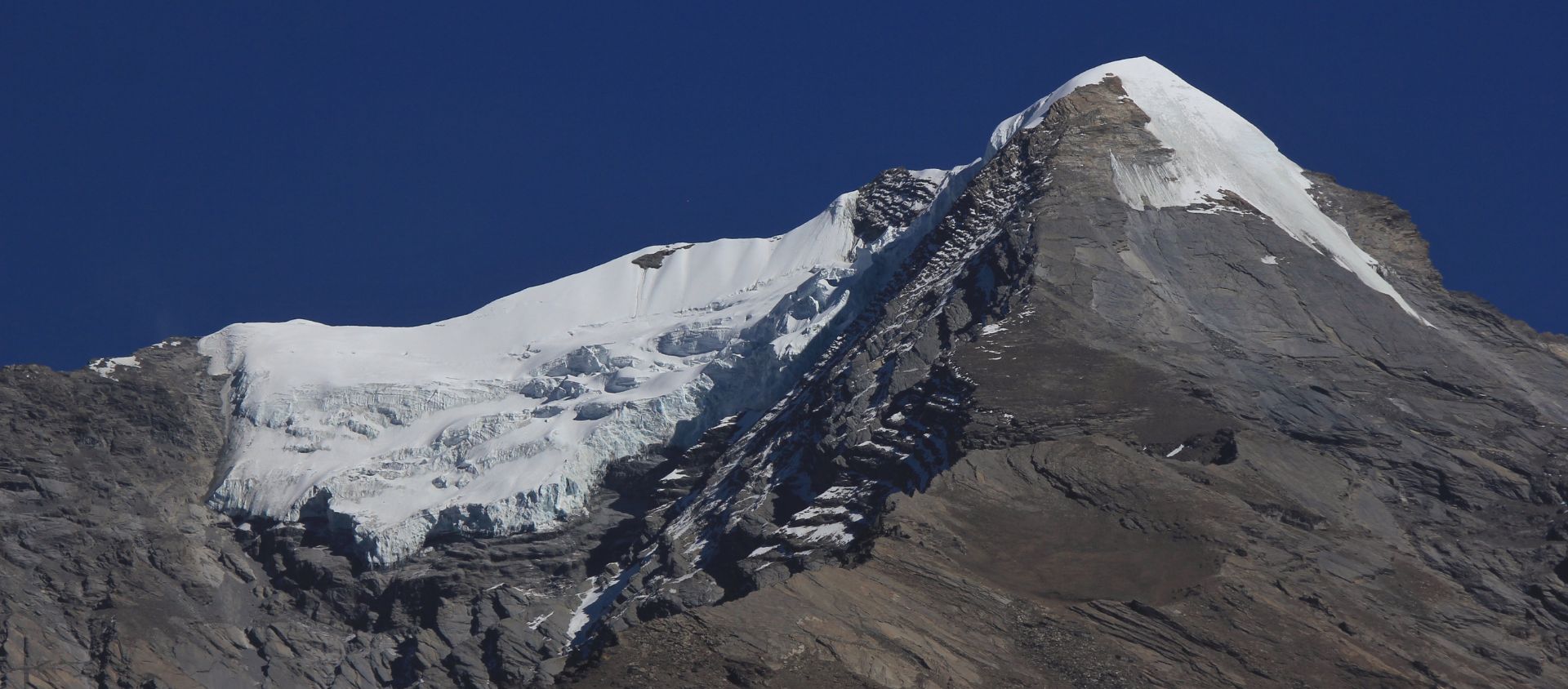 Conseils pour réussir le sommet du Pisang Peak au Népal