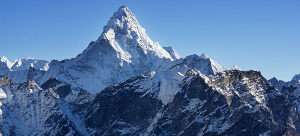 Ama Dablam South : une ascension rare pour alpinistes confirmés