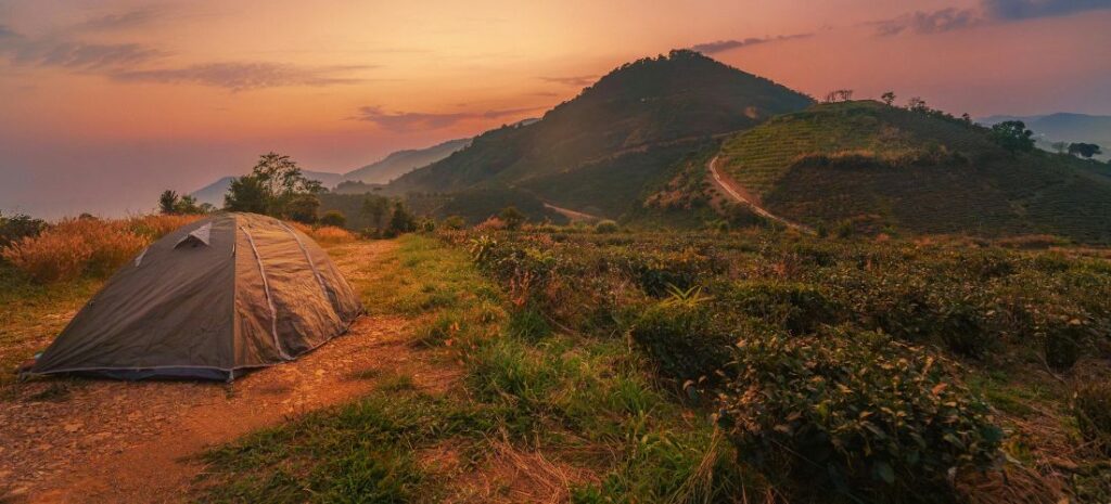 Camping sauvage en montagne : préparation et sécurité