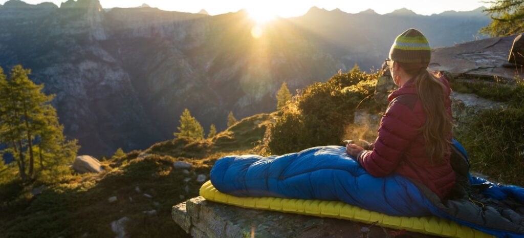 Checklist pour réussir son bivouac solo en montagne