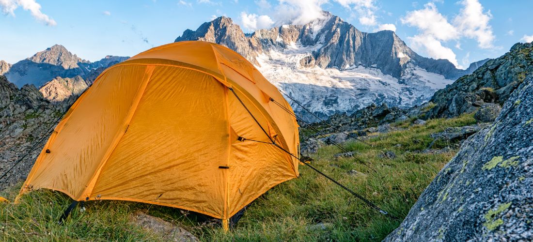 Les erreurs à éviter lors d’un bivouac dans les Alpes en France