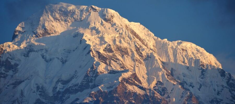 Objectif 8 000 : guide pour gravir les 14 plus hauts sommets du monde