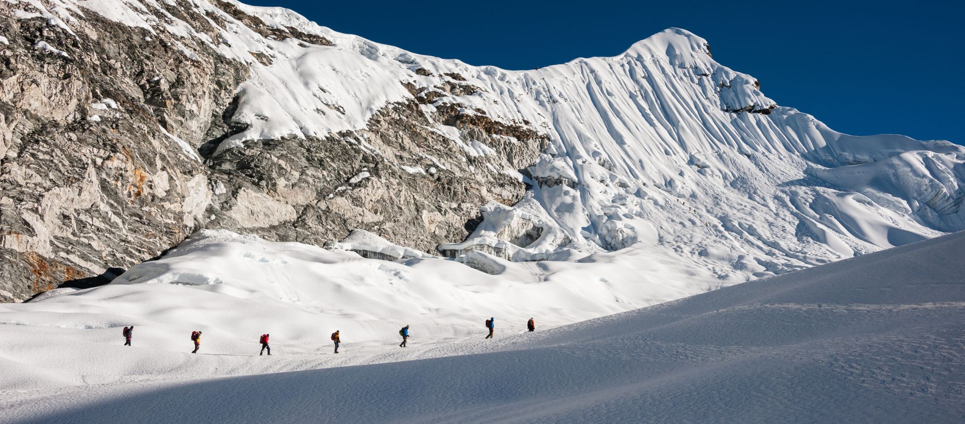 island peak nepal himalaya