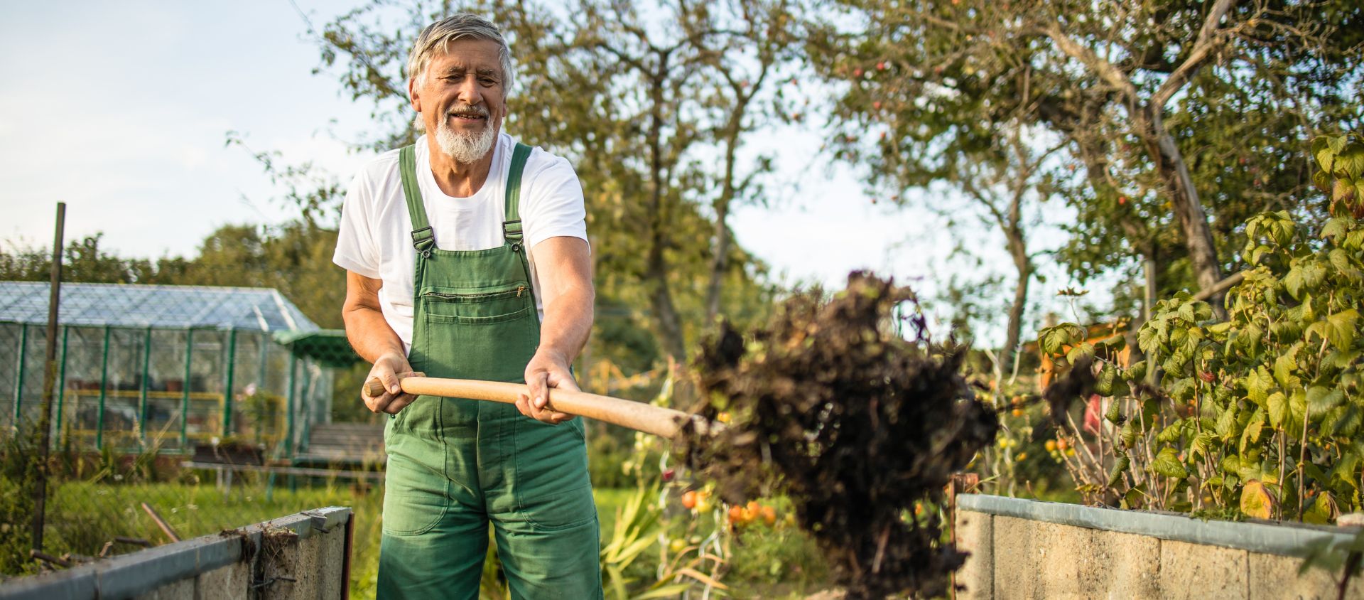 Les outils de base pour travailler le sol