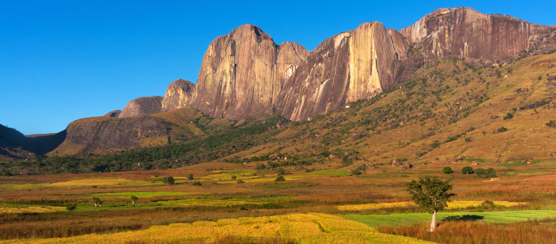 Tsaranoro madagascar