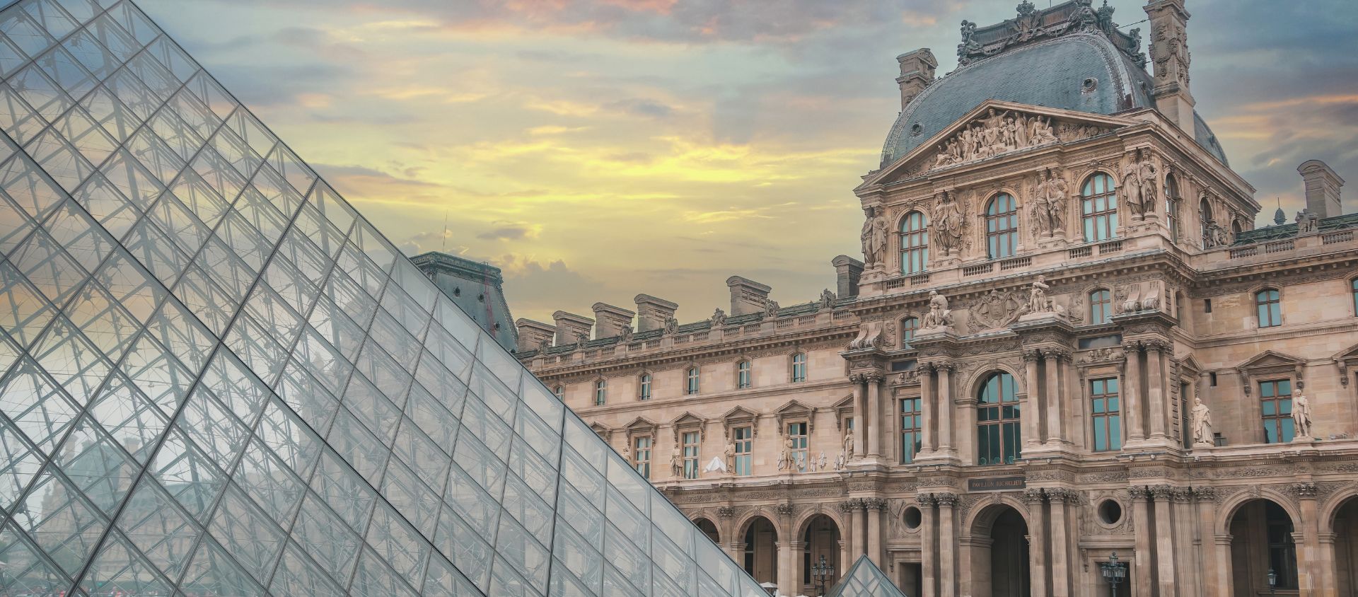 paris façades haussmanniennes