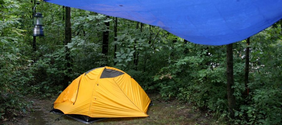 Micro-bivouac : comment partir avec un minimum d’équipement