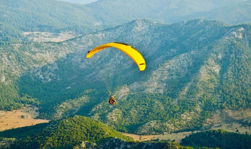 Pourquoi le parapente fascine autant les amateurs d’outdoor