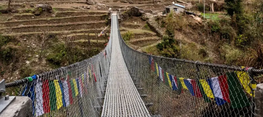 Les ponts suspendus les plus hauts du Népal : Frissons garantis