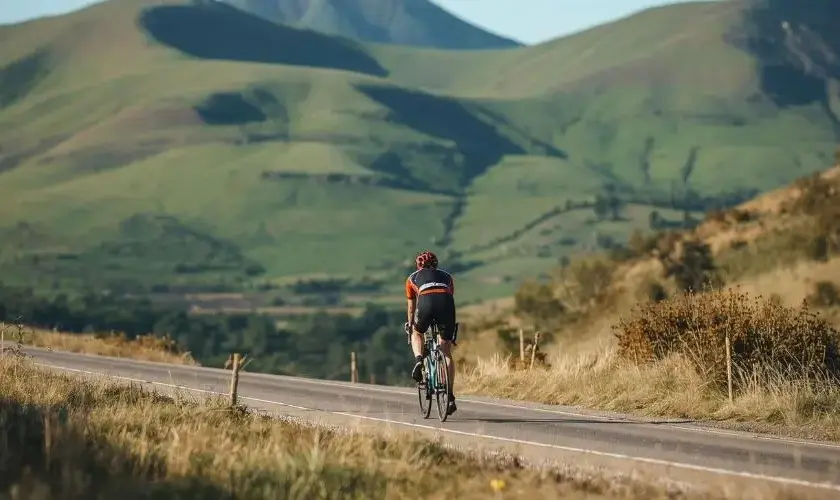 Traverser l'Auvergne à vélo par les volcans