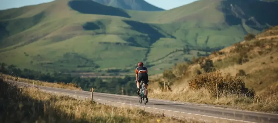 Traverser l'Auvergne à vélo par les volcans