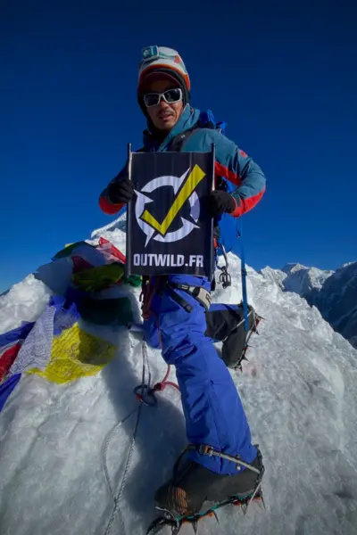 GUIDES LOCAUX CERTIFIÉS · NÉPAL · MAROC · TANZANIE