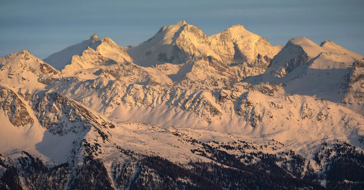 Top 5 des sommets de 6000m sans permis (Trekking Peaks)