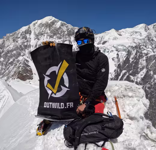 alpiniste au sommet du nepal himalaya expedition voyage