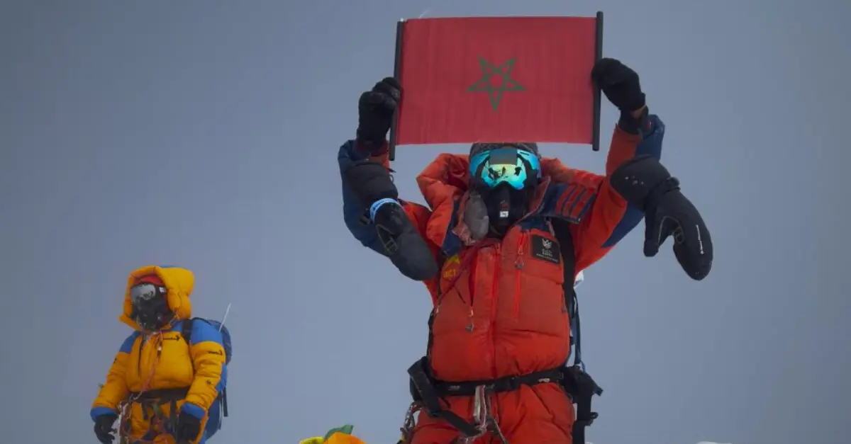 sommet-everest-karim-akachar-alpiniste-marocain