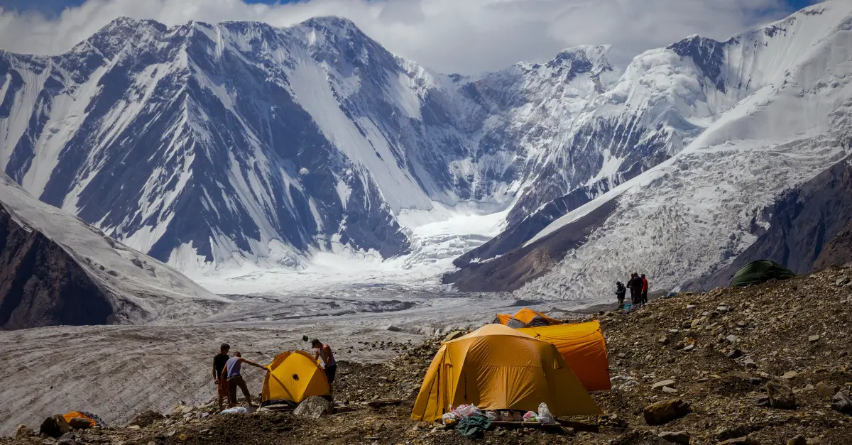 7 meilleurs spots de bivouac au Népal — législation 2026