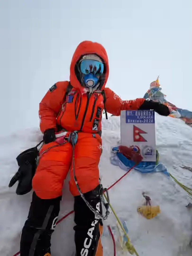 ascension Everest sans oxygène Kristin Harila 2026