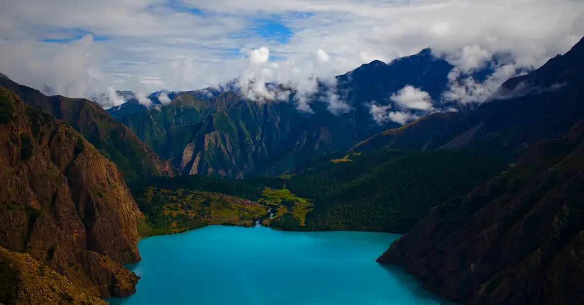 Régions du Dolpo — Shey Phoksundo