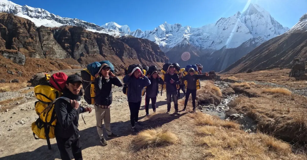 porteur-sherpa-gurung-nepal