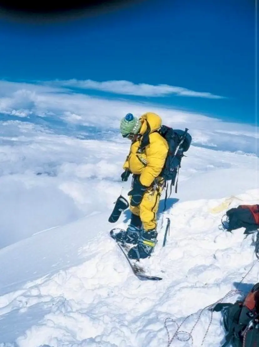 L'une des dernières photos de Marco Siffredi, juste avant d'entamer une descente en snowboard vers le couloir Hornbein. Photo : Archives Marco Siffredi 