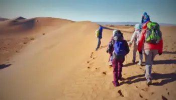 Trek dans le désert marocain : comment préparer sa première expérience ?