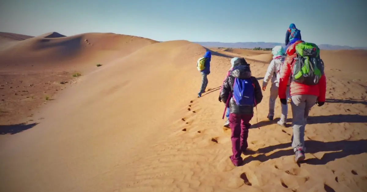 Trek dans le désert marocain : comment préparer sa première expérience ?