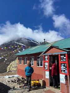 Khare 4900 m Nepal rando
